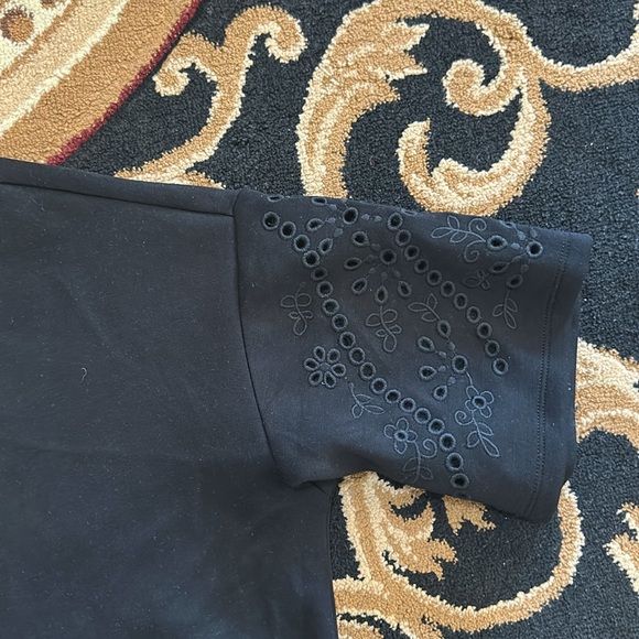 XS super cute Tahari Black Eyelet Trim Top and Shorts Set - Picture 2 of 3